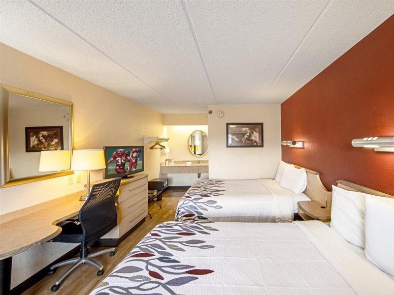 Red Roof Inn St Clairsville - Wheeling West St. Clairsville Екстер'єр фото