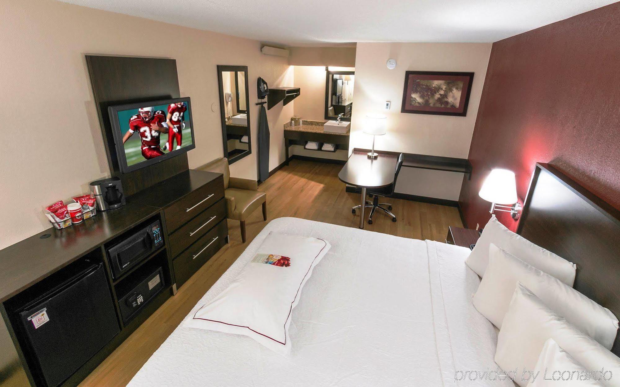 Red Roof Inn St Clairsville - Wheeling West St. Clairsville Екстер'єр фото