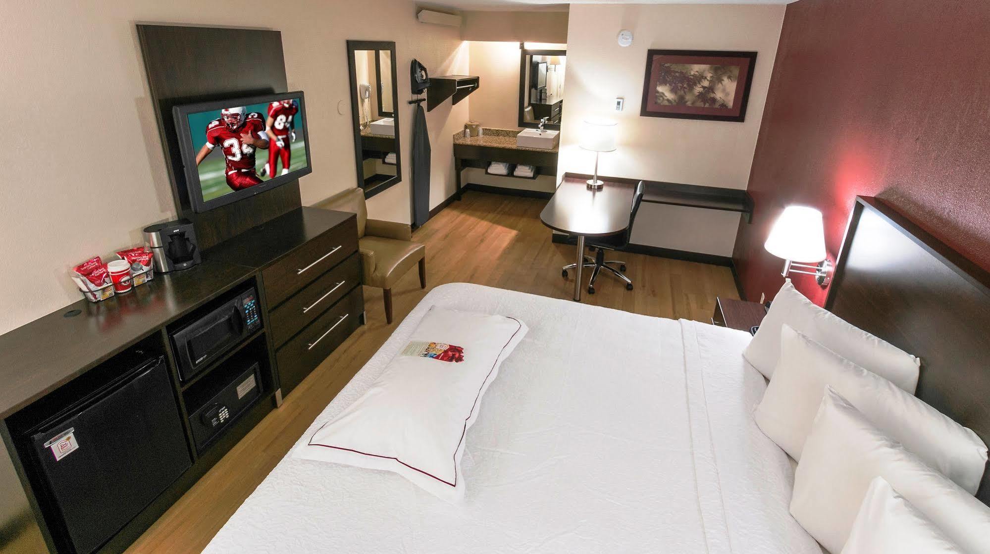 Red Roof Inn St Clairsville - Wheeling West St. Clairsville Екстер'єр фото