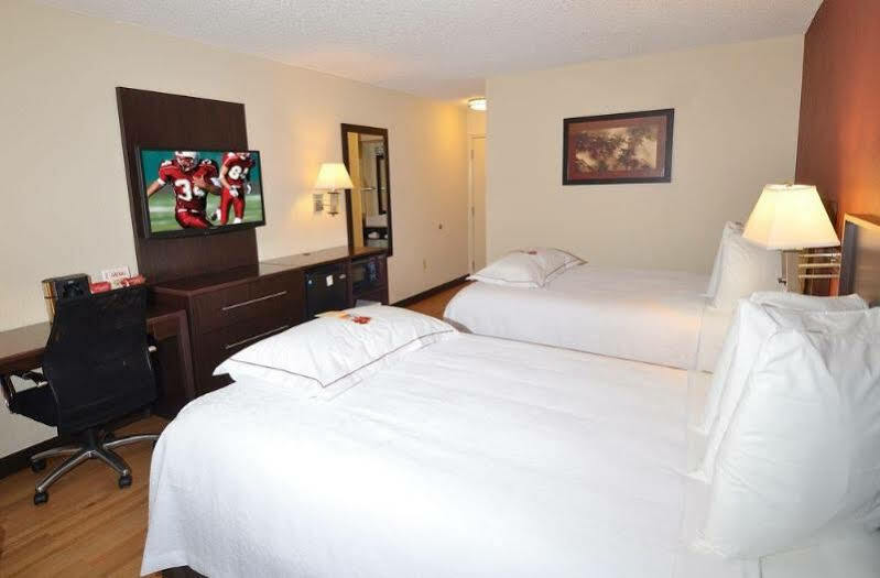 Red Roof Inn St Clairsville - Wheeling West St. Clairsville Екстер'єр фото